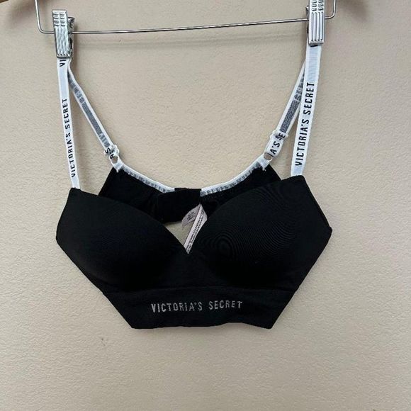 Victoria Secret Bra - Picture 1 of 2